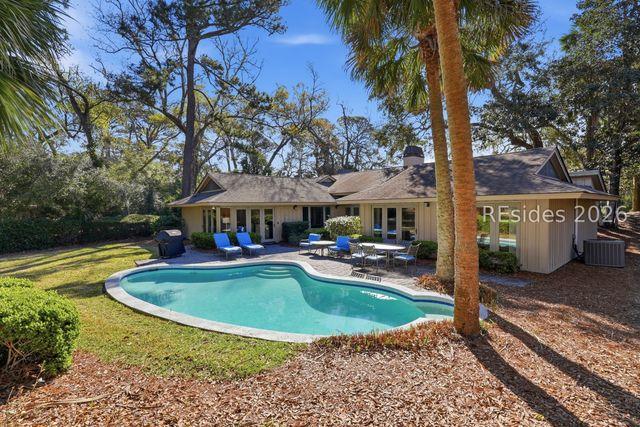 28 Beach Lagoon Road W, Hilton Head Island, SC 29928