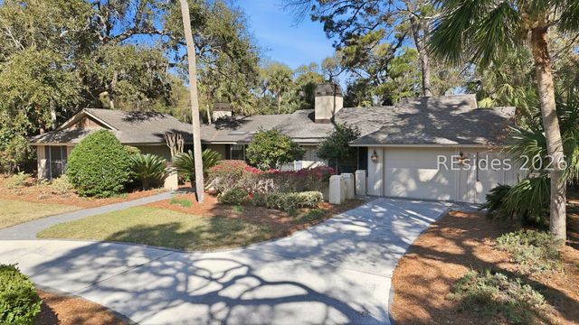 28 Beach Lagoon Road W, Hilton Head Island, SC 29928