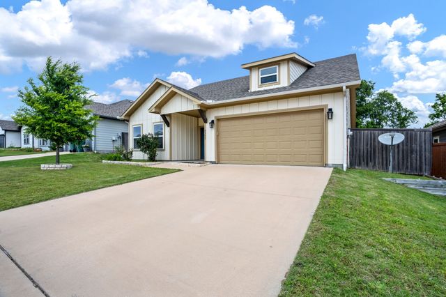 3303 Sweetwater Way, Sherman, TX 75090