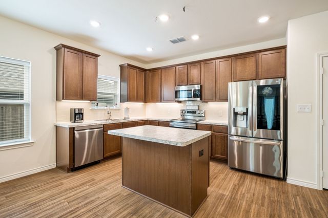 3303 Sweetwater Way, Sherman, TX 75090