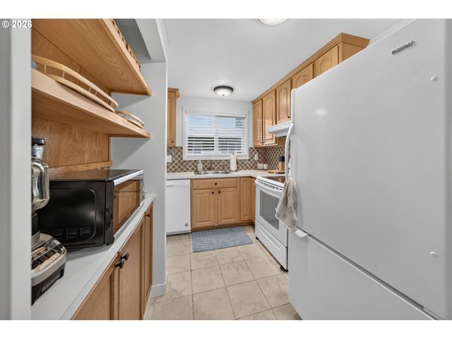 1500 NORKENZIE Rd, Eugene, OR 97401