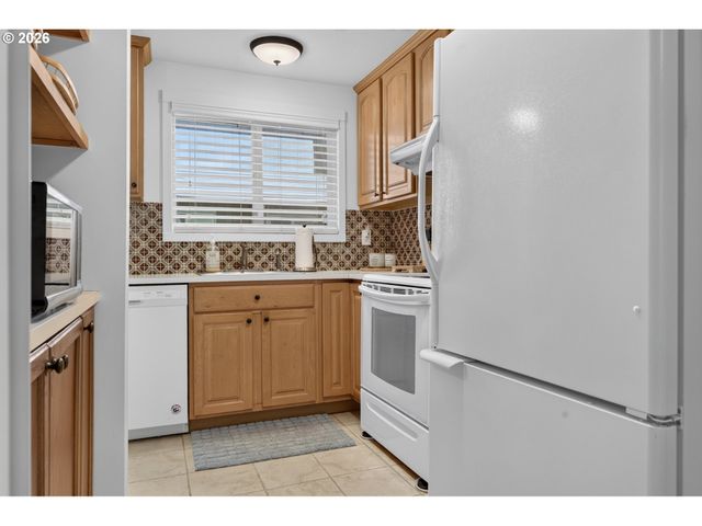 1500 NORKENZIE Rd, Eugene, OR 97401