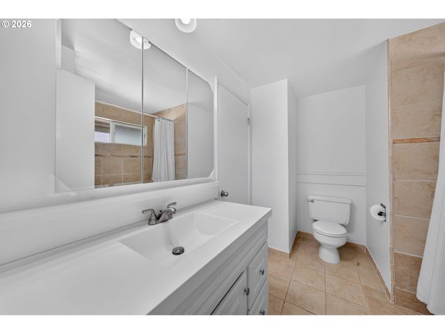 1500 NORKENZIE Rd, Eugene, OR 97401