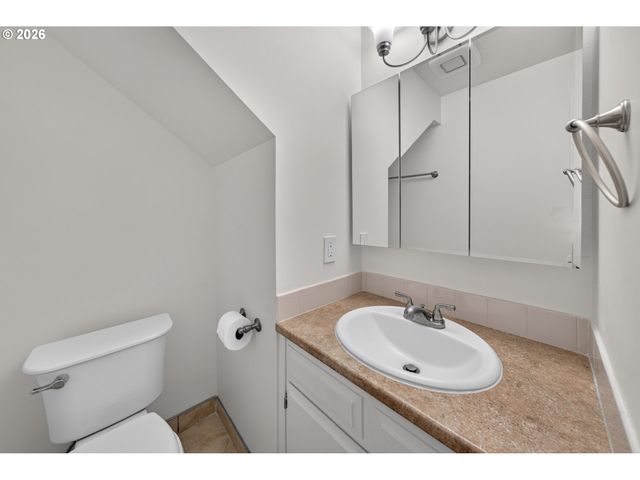 1500 NORKENZIE Rd, Eugene, OR 97401