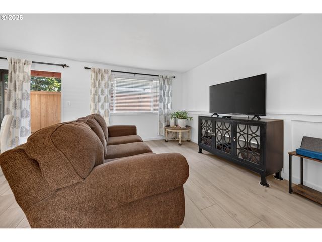 1500 NORKENZIE Rd, Eugene, OR 97401