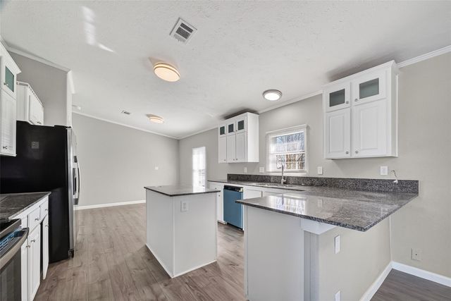 8907 County Road 511, Rosharon, TX 77583