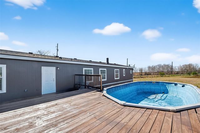 8907 County Road 511, Rosharon, TX 77583