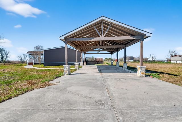 8907 County Road 511, Rosharon, TX 77583