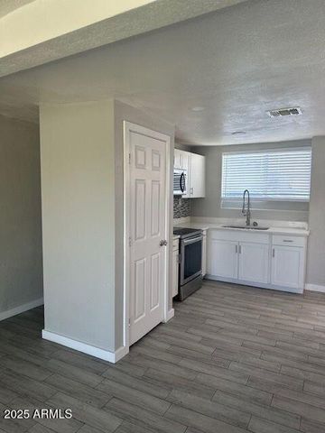 5113 N 17th Avenue Apt 2, Phoenix, AZ 85015