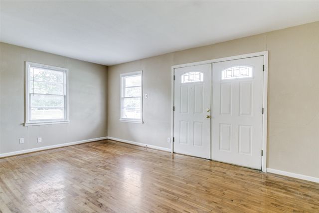 10376 Bel Aire Drive, Dallas, TX 75218