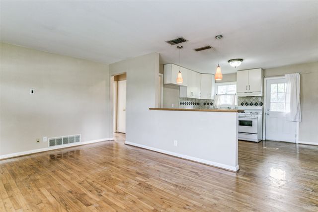 10376 Bel Aire Drive, Dallas, TX 75218