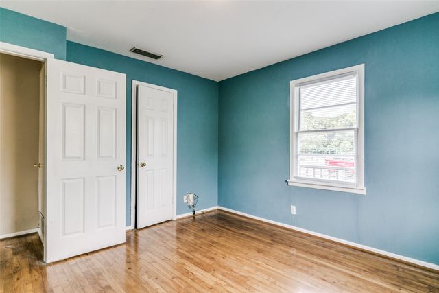 10376 Bel Aire Drive, Dallas, TX 75218