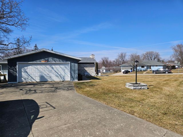 500 7th Ave SE, Oelwein, IA 50662