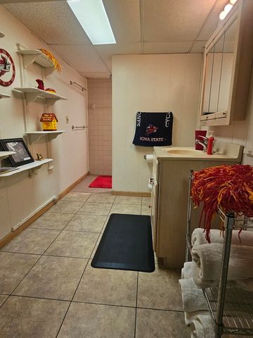 500 7th Ave SE, Oelwein, IA 50662