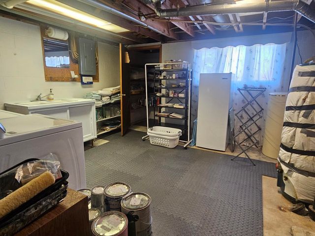 500 7th Ave SE, Oelwein, IA 50662