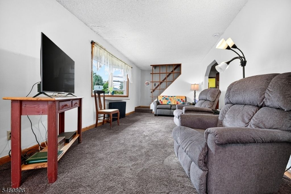 12 Cornell St, Woodbridge Twp., NJ 07001 — photo 4