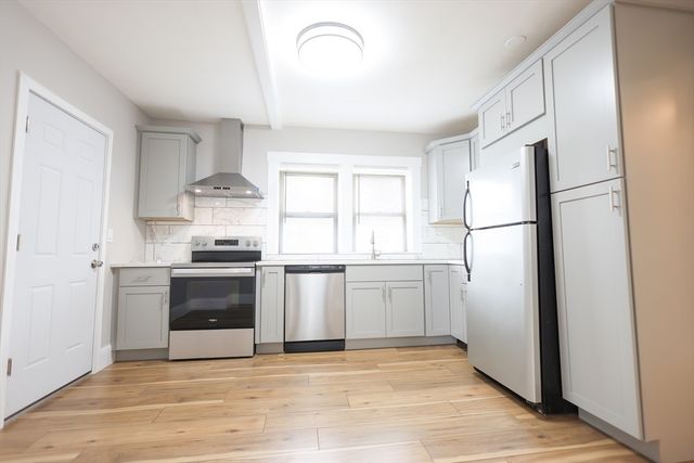 31 Graham St 1, Quincy, MA 02169