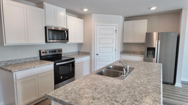 6496 Firefly Drive, Milton, FL 32583