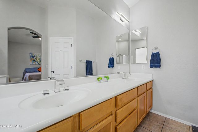 18183 W DESERT BLOSSOM Drive, Goodyear, AZ 85338