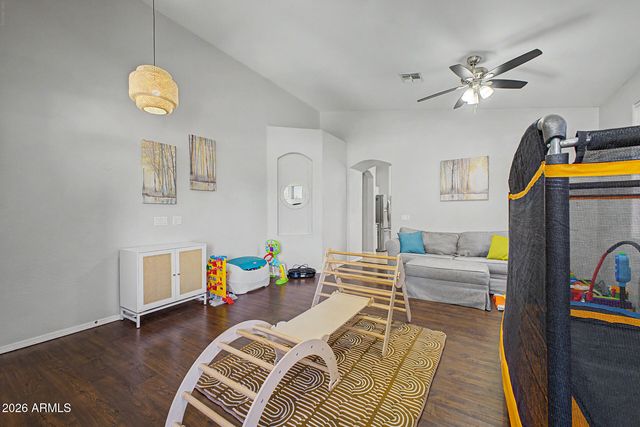 18183 W DESERT BLOSSOM Drive, Goodyear, AZ 85338