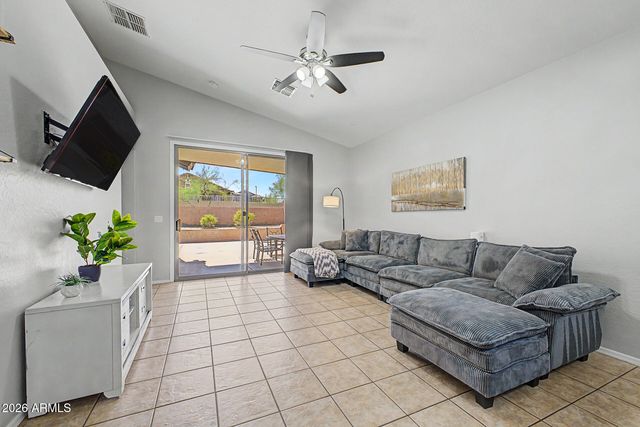 18183 W DESERT BLOSSOM Drive, Goodyear, AZ 85338