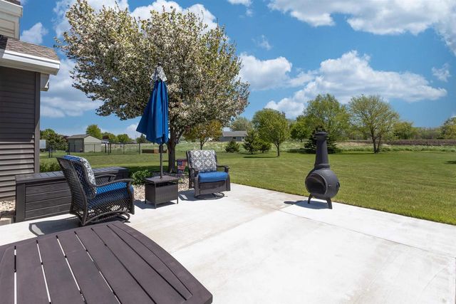 1104 CHARLENE AVENUE, Omro, WI 54963