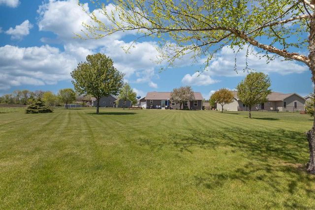1104 CHARLENE AVENUE, Omro, WI 54963
