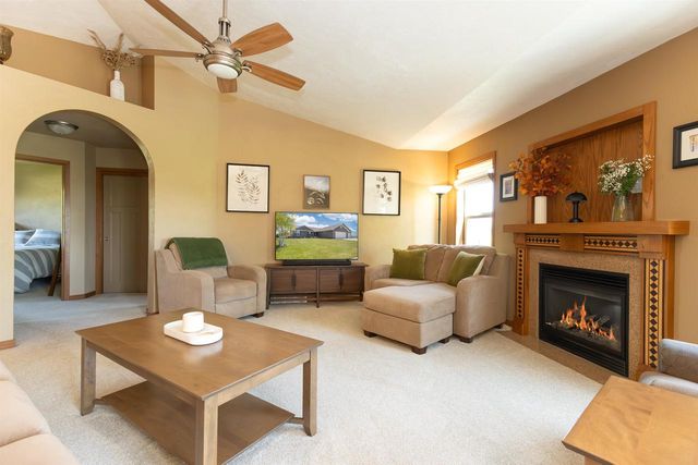 1104 CHARLENE AVENUE, Omro, WI 54963