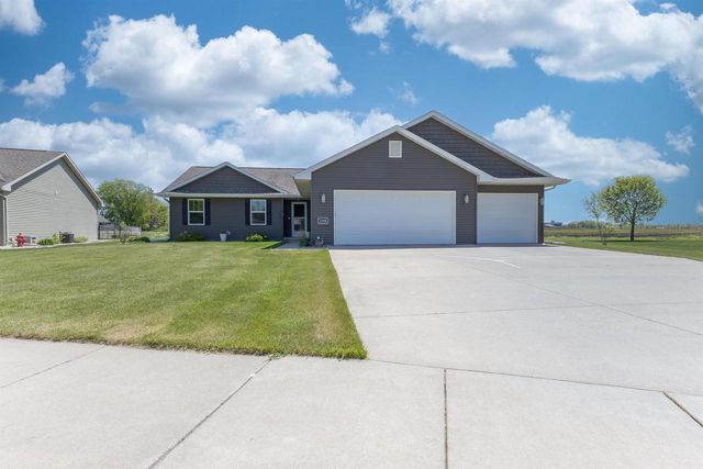 1104 CHARLENE AVENUE, Omro, WI 54963