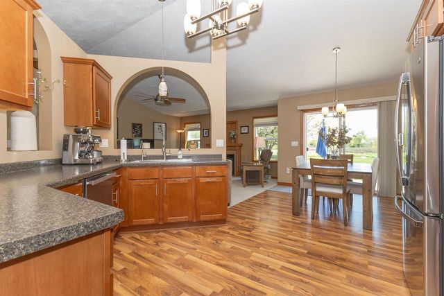 1104 CHARLENE AVENUE, Omro, WI 54963