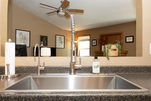 1104 CHARLENE AVENUE, Omro, WI 54963