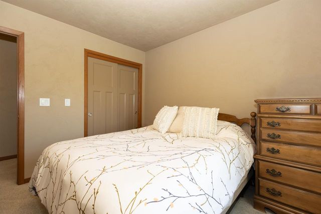 1104 CHARLENE AVENUE, Omro, WI 54963