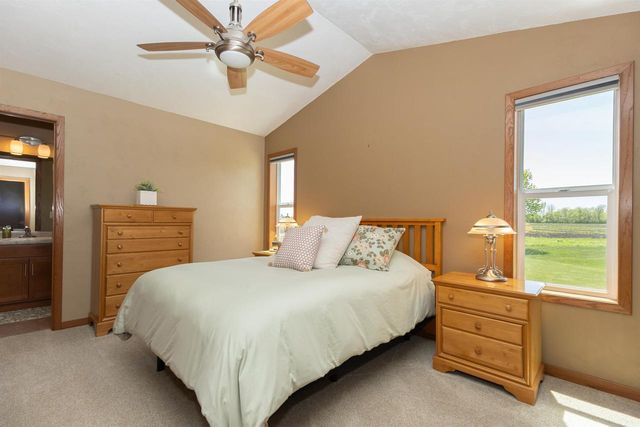 1104 CHARLENE AVENUE, Omro, WI 54963