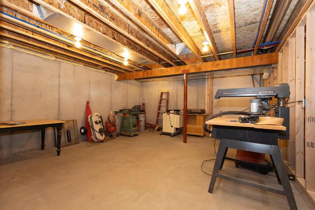 1104 CHARLENE AVENUE, Omro, WI 54963