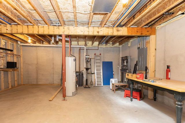 1104 CHARLENE AVENUE, Omro, WI 54963