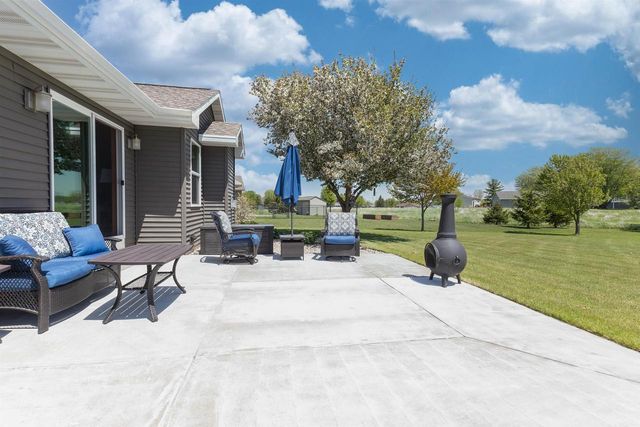 1104 CHARLENE AVENUE, Omro, WI 54963