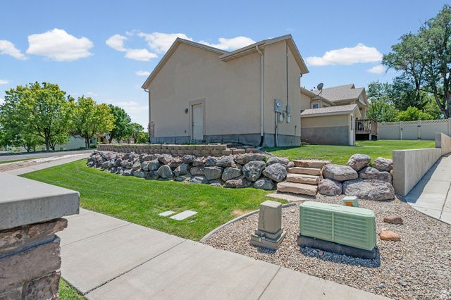 12384 S OVERLOOK RIDGE CT, Riverton, UT 84065