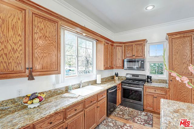829 N Avenue 53, Los Angeles, CA 90042
