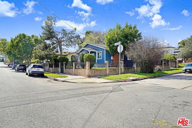 829 N Avenue 53, Los Angeles, CA 90042