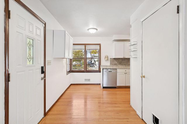 1410 Hillsboro Avenue S, Saint Louis Park, MN 55426