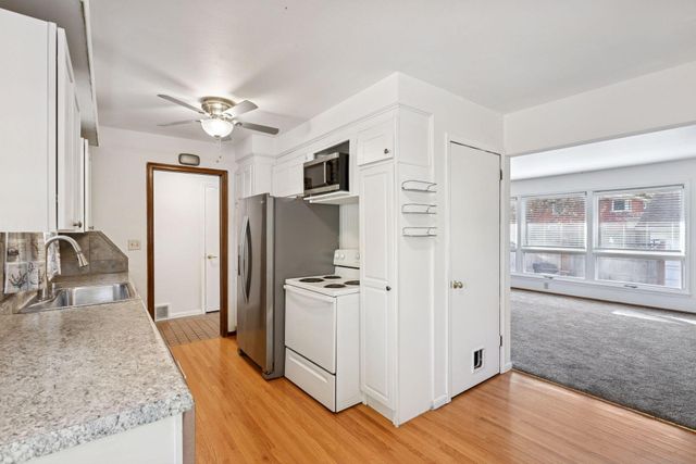 1410 Hillsboro Avenue S, Saint Louis Park, MN 55426