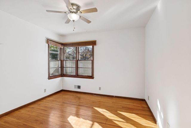 1410 Hillsboro Avenue S, Saint Louis Park, MN 55426