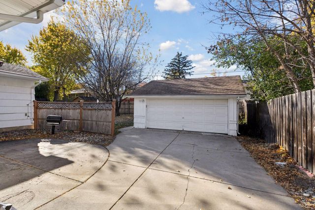 1410 Hillsboro Avenue S, Saint Louis Park, MN 55426