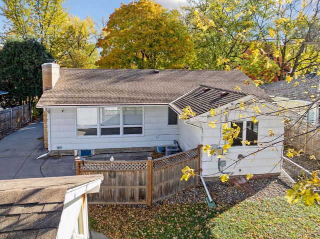 1410 Hillsboro Avenue S, Saint Louis Park, MN 55426