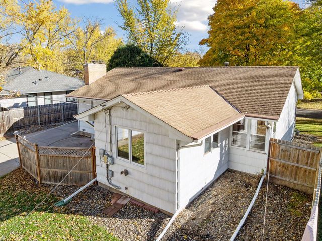 1410 Hillsboro Avenue S, Saint Louis Park, MN 55426