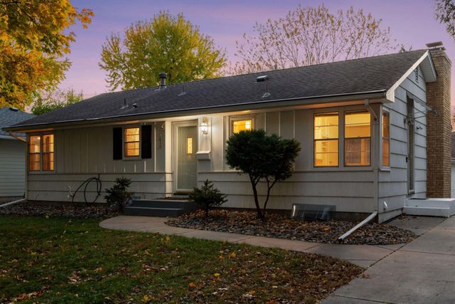 1410 Hillsboro Avenue S, Saint Louis Park, MN 55426