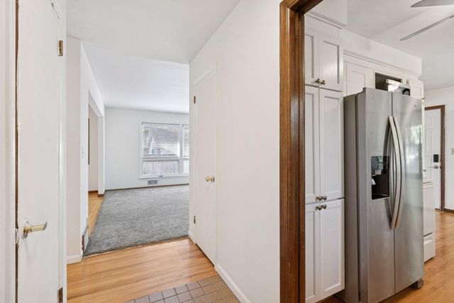 1410 Hillsboro Avenue S, Saint Louis Park, MN 55426