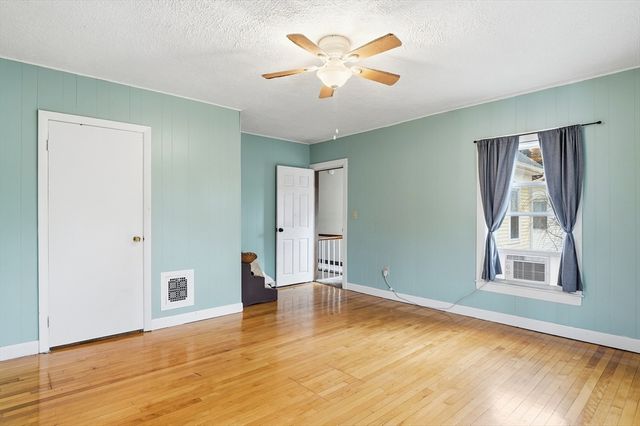 21 Whitman St, Leominster, MA 01453