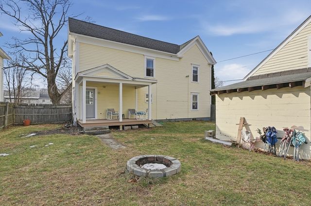 21 Whitman St, Leominster, MA 01453