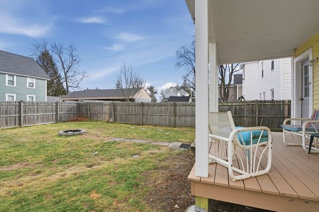 21 Whitman St, Leominster, MA 01453